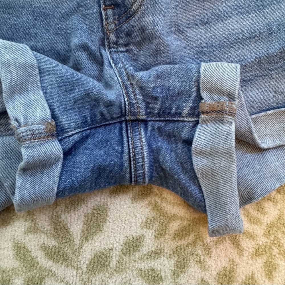 American Eagle Mom Short Jean Shorts Medium Wash Size 0 - Picture 6 of 6